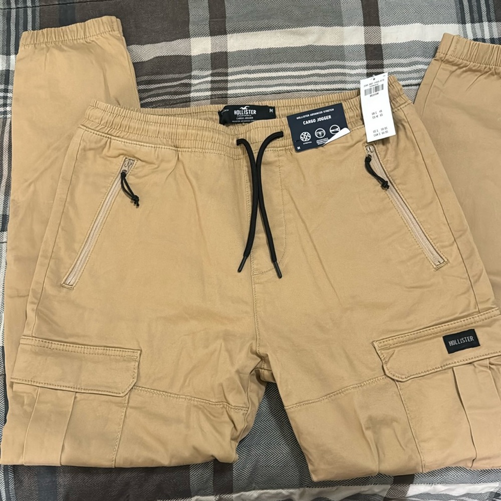 Hollister Cargo